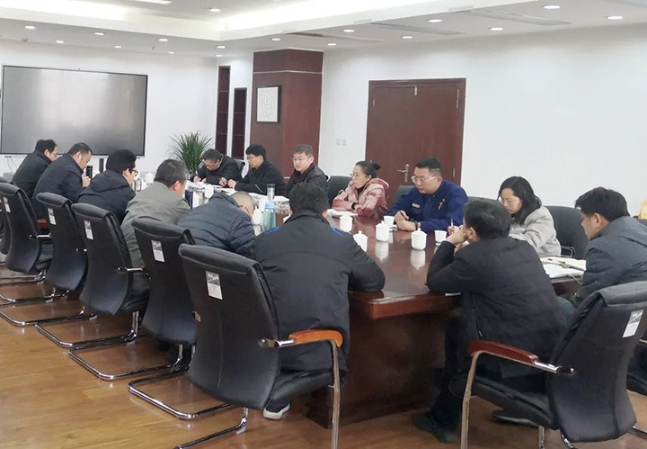 云煤（008PG国际）集团副总工程师喻翔一行到曲煤焦化公司开展春节前清静消防检查