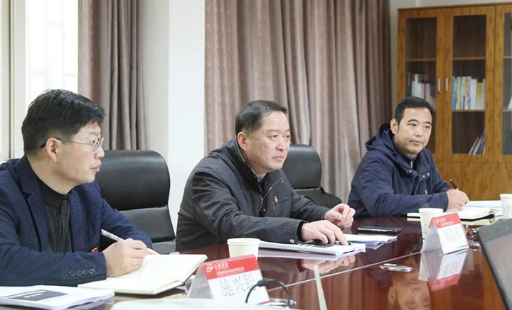 云煤（008PG国际）集团党委委员、纪委书记覃崇辉到煤炭机电试验所开展春节送温暖慰问运动