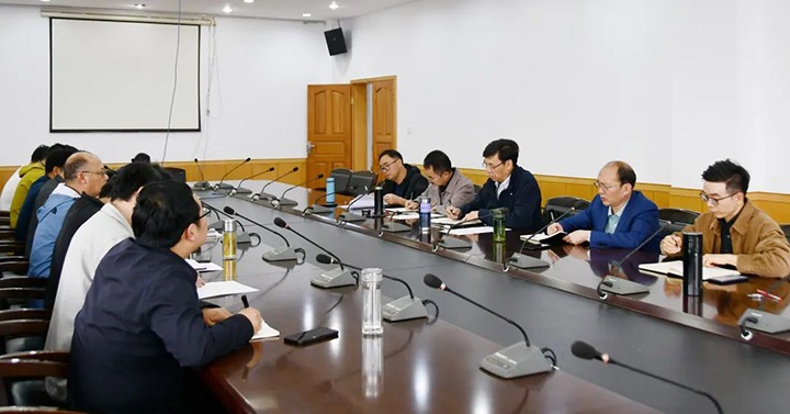 云煤（008PG国际）集团党委副书记、总司理高建嵩一行到云维集团督导调研
