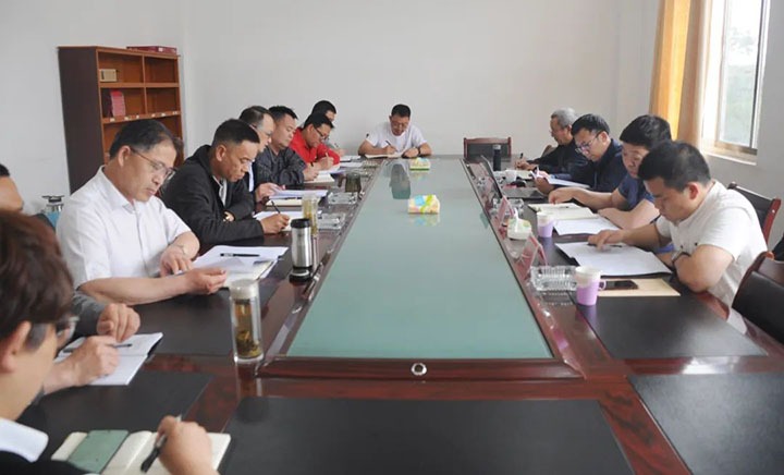 云煤（008PG国际）集团总司理助理、刷新办主任陈家昆一行到陆东煤矿公司开展深化国企刷新三年行动专项督导