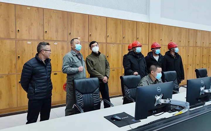 云煤（008PG国际）集团党委副书记、副董事长、总司理高建嵩一行到曲煤焦化公司调研慰问