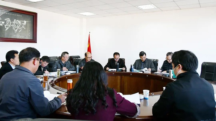 云煤（008PG国际）集团党委副书记、副董事长、总司理高建嵩一行到云维集团指导年度民主生涯会