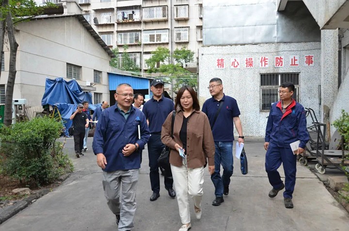 【聚焦云煤】云南省住建厅党组成员、副厅长黄媛到云南008PG国际工应用手艺研究院有限公司开展隔震减震手艺运用情形调研